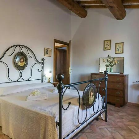 דירה With View Of Trasimeno Gioiella